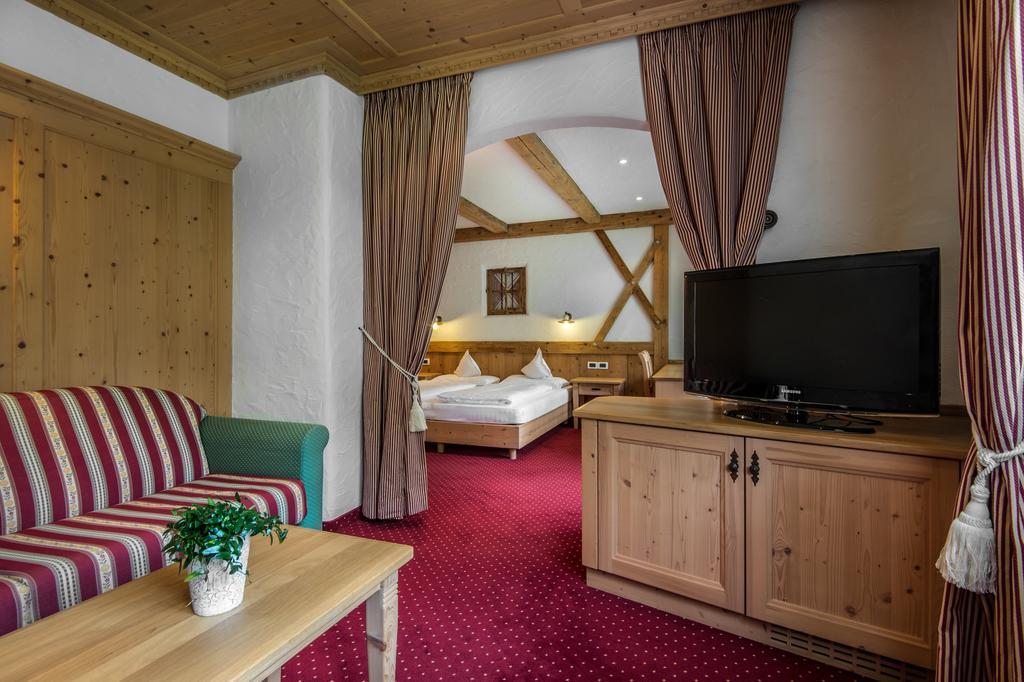 Hotel Gran Ciasa Calfosch Extérieur photo
