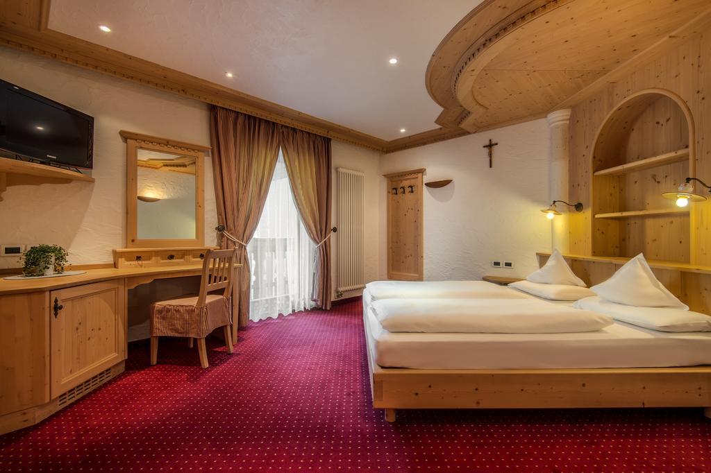 Hotel Gran Ciasa Calfosch Extérieur photo